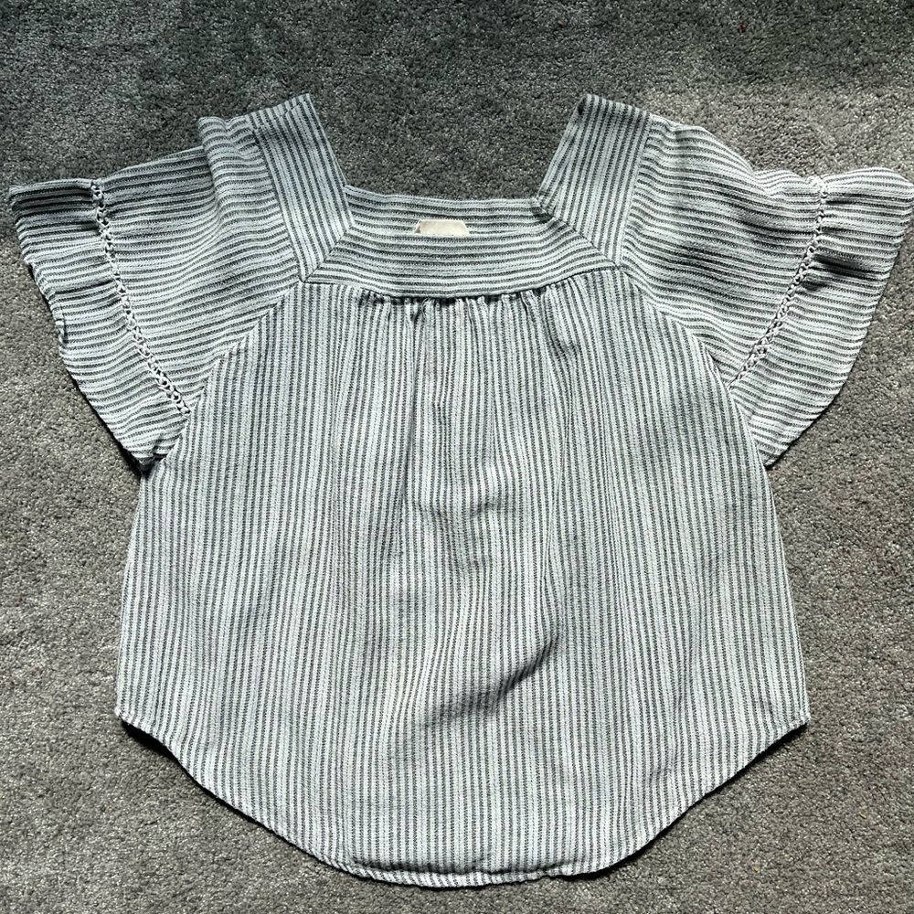 Woven boxy top